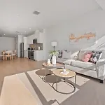 Modern Retreat In Koreatown - Perfect For Your La Stay!